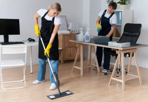Nettoyage de bureau professionnel à Doucier